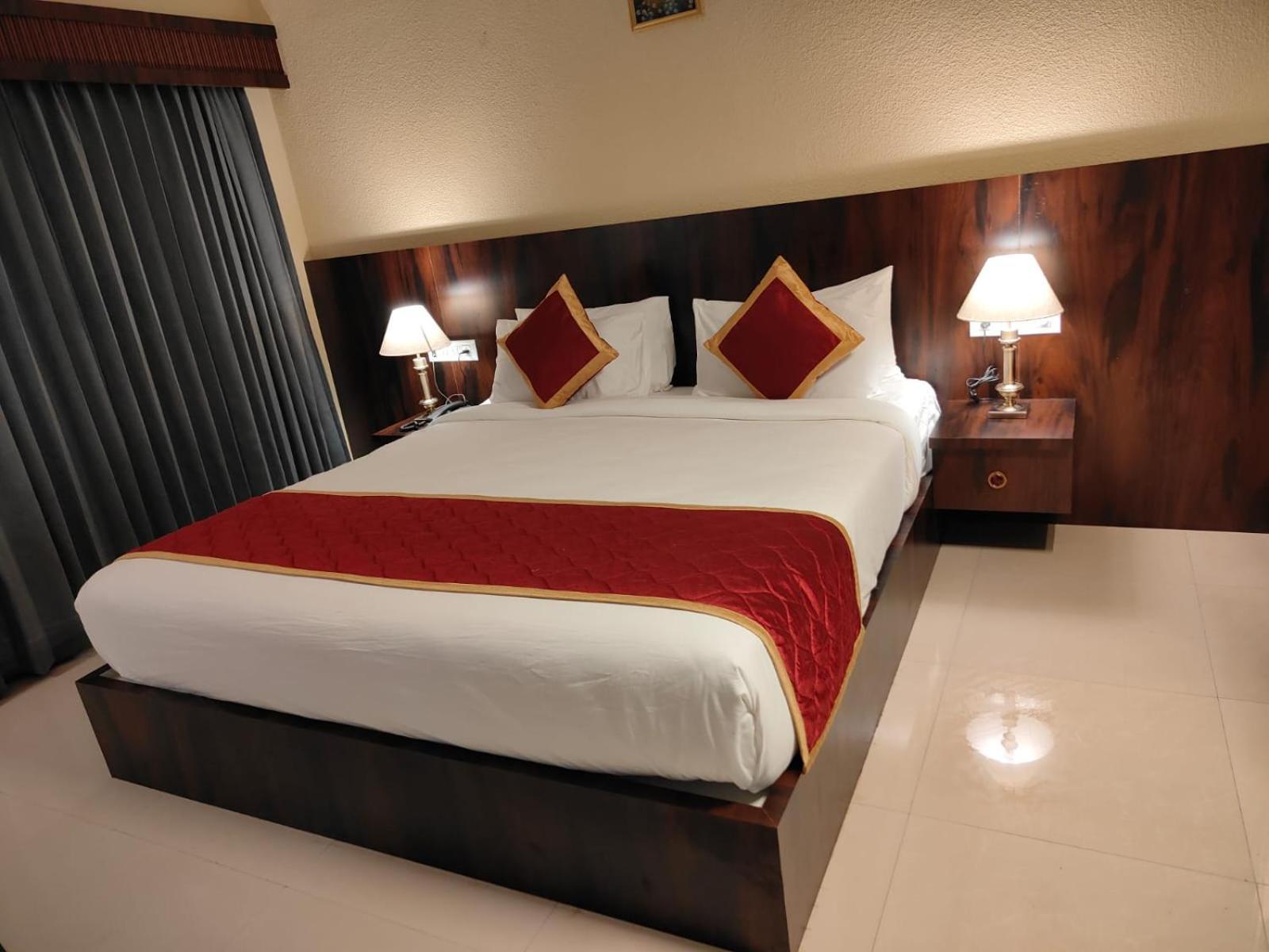 Hotel Badami Court Exterior foto